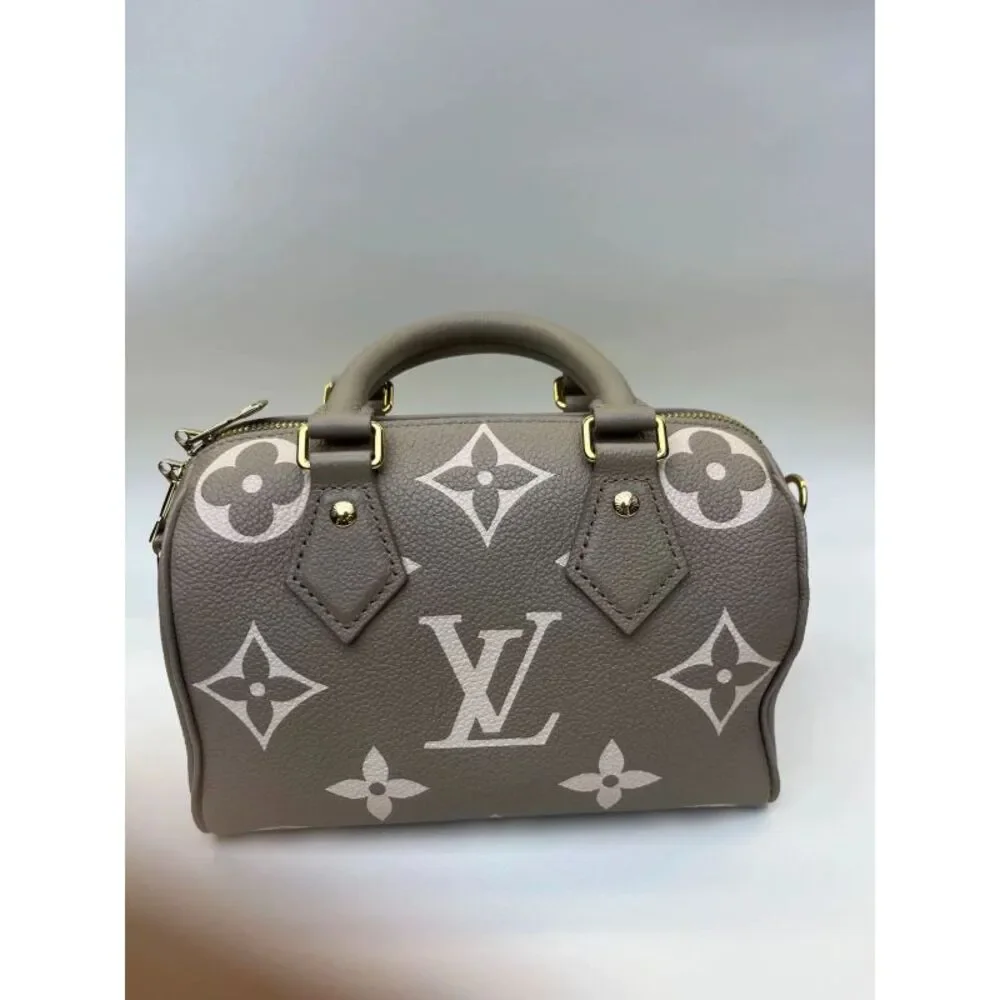 Louis Vuitton Women Pre-Loved Bag Brand New Condition